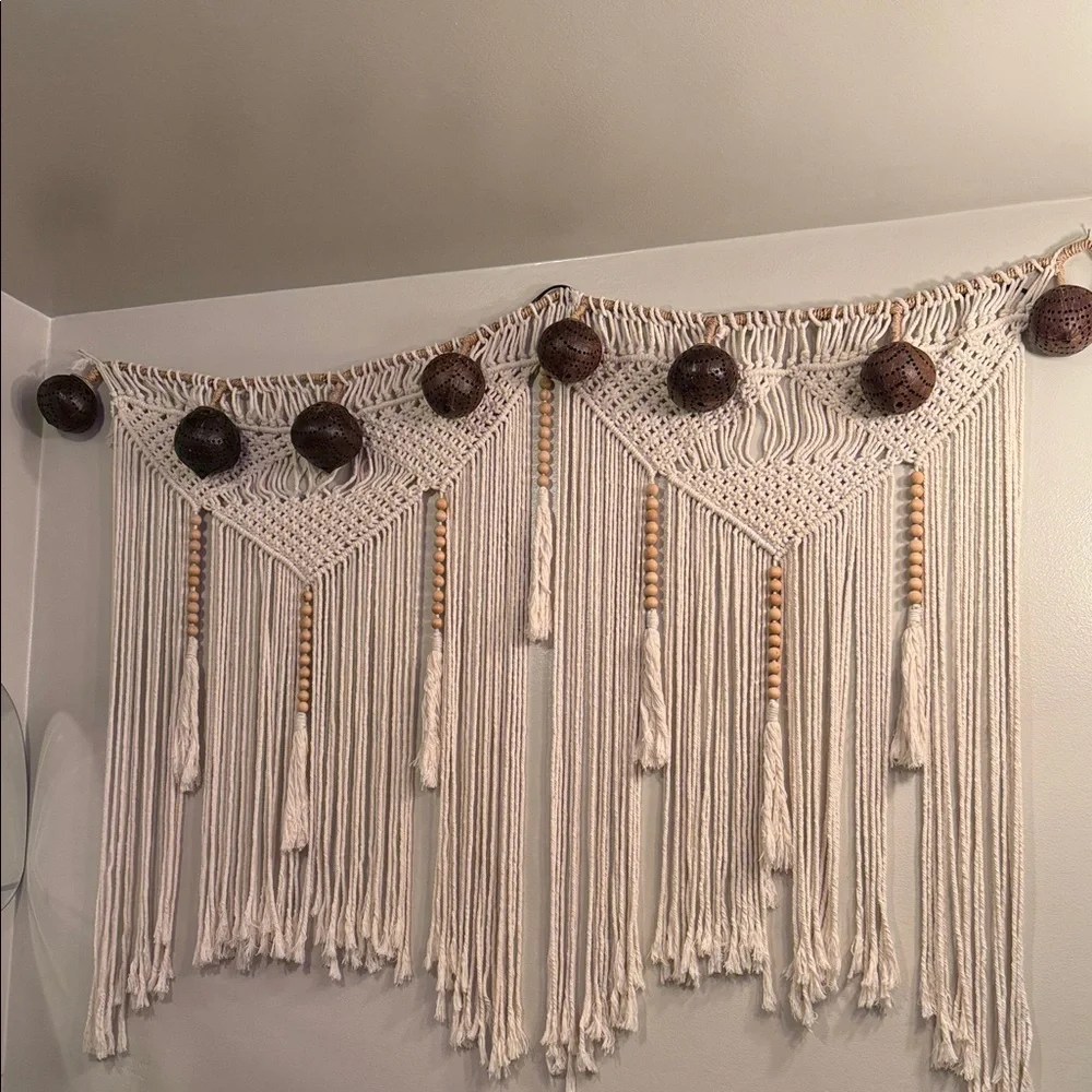 HUGE HANDCRAFTED BOHEMIAN MACRAME WALL HANGING✨
